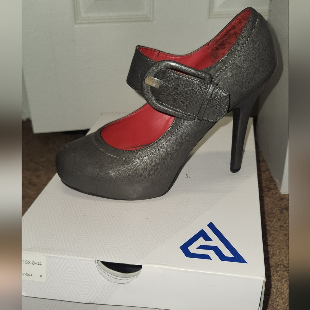 Mary Jane heels